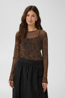 ashley-luipaard-mesh-blouse-bruin-culture-lange-mouwen-modelfoto-vooraanzicht-1