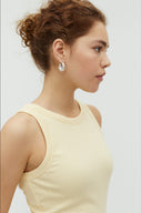 jaxon-rib-boothals-tanktop-summer-yellow-MBYM-modelfoto-zijaanzicht-1