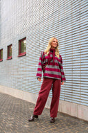 beatrice-barrel-balloon-denim-jeans-broek-bordeaux-sweet-like-you-sienna-lookfoto-vooraanzicht-1