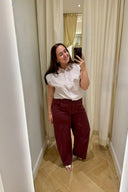 beatrice-barrel-balloon-denim-jeans-broek-bordeaux-sweet-like-you-sienna-spiegelfoto-vooraanzicht-1