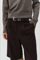 Bamudo-geklede-bermuda-short-brown-MbyM-modelfoto-close-up-2