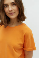 amana-luxe-t-shirt-orange-peel-mbym-model-detail-1