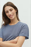 amana-luxe-t-shirt-vintage-indigo-mbym-model-vooraanzicht-2