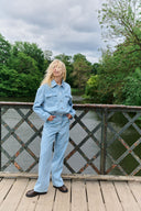 lixia-denim-jeans-broek-light-soft-wash-mbym-lookfoto-vooraanzicht-2