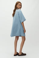 mira-mini-denim-jeans-jurk-lighter-soft-wash-MbyM-modelfoto-zijaanzicht-1