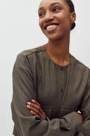 lican-blouse-deep-green-melange-mbym-model-close-up-1
