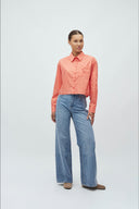 emmelia-gestreepte-hemd-blouse-mbym-modelfoto-vooraanzicht-1