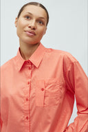 emmelia-gestreepte-hemd-blouse-mbym-modelfoto-detail-1
