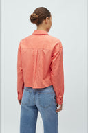emmelia-gestreepte-hemd-blouse-mbym-modelfoto-achteraanzicht-1