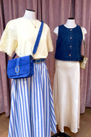dorinne-suede-schoudertas-cobalt-sweet-like-you-productfoto-vooraanzicht-2