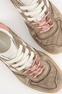goal-mocha-brown-earth-sneakers-coolway-productfoto-close-up-1