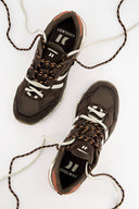 runner-2003-dark-cocoa-sneakers-dark-brown-coolway-productfoto-bovenaanzicht-1