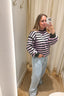 jennie-gestreepte-gebreide-trui-khaki-sweet-like-you-model-vooraanzicht-3
