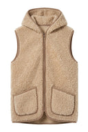 mountain-mouwloze-teddy-wollen-vest-met-capuchon-beige-yoko-wool-productfoto-vooraanzicht-1