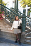 casey-suede-leren-studs-schoudertas-black-sweet-like-you-modelfoto-vooraanzicht-1
