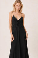 Lutecia Maxi V-Hals Jurk | Adoré Paris