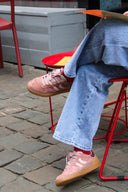 goal-salmon-suede-sneakers-coolway-lookfoto-zijaanzicht-1