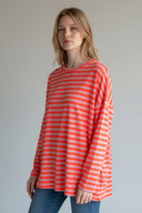 maxine-gestreepte-tshirt-coral-sweet-like-you-modelfoto-vooraanzicht-1