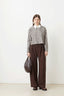 jio-geklede-broek-chocolat-suncoo-paris-model-vooraanzicht-1