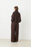 dona-korte-mantel-chocolat-suncoo-paris-model-achteraanzicht-1