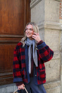 avrael-kasjmier-wollen-sjaaltje-light-grey-lichtgrijs-suncoo-paris-lookfoto-vooraanzicht-2