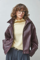 early-nepleren-biker-jas-prune-bordeaux-suncoo-paris-modelfoto-vooraanzicht-1