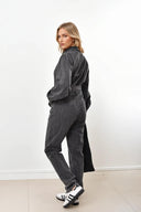 myra-denim-jeans-jumpsuit-grey-sweet-like-you-model-zijaanzicht-1