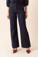 gabriel-wijde-denim-jeans-broek-dark-blue-donkerblauw-modelfoto-vooraanzicht-2
