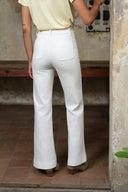 elena-denim-jeans-broek-white-sweet-like-you-modelfoto-achteraanzicht-1