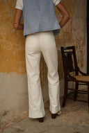 elena-denim-jeans-broek-white-sweet-like-you-modelfoto-achteraanzicht-3