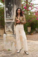 elena-jeans-broek-beige-sweet-like-you-modelfoto-vooraanzicht-3