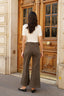 gasparette-denim-jeans-broek-khaki-model-achteraanzicht-1