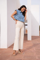 elenette-denim-jeans-broek-beige-sweet-like-you-model-vooraanzicht-2