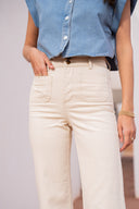 elenette-denim-jeans-broek-beige-sweet-like-you-model-vooraanzicht-3