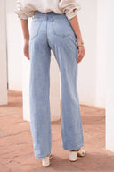 celestin-denim-jeans-broek-light-blue-denim-sweet-like-you-model-achteraanzicht-1