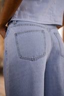 victus-denim-jeans-short-denim-sweet-like-you-model-vooraanzicht-3