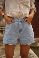 fleur-denim-short-lichtblauw-sweet-like-you-modelfoto-detail-1