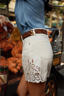 witte-denim-short-met-kanten-zijkant