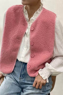 justine-teddy-mouwloos-vest-roze-sweet-like-you-modelfoto-vooraanzicht-1