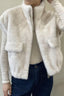 elliana-mouwloos-nepbonten-vest-beige-sweet-like-you-productfoto-vooraanzicht-3