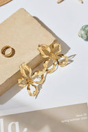 amaryllis-oorbellen-gold-sweet-like-you-productfoto-vooraanzicht-2