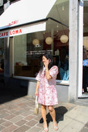 laurentine-jacquard-mini-jurk-roze-orla-antwerp-lookfoto-vooraanzicht-3