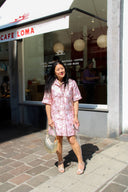 laurentine-jacquard-mini-jurk-roze-orla-antwerp-lookfoto-vooraanzicht-1
