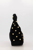 lottie-suede-studs-schoudertas-black-productfoto-zijaanzicht-1