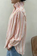 jillian-contrasterende-gestreepte-hemd-blouse-rose-modelfoto-zijaanzicht-1