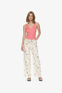 Adanna-bloemen-denim-jeans-broek-shortbread-Moves-modelfoto-vooraanzicht-3