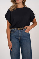 milan-hartjes-leren-riem-donkerbruin-goud-sweet-like-you-modelfoto-vooraanzicht-1