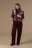 mini-mouwloos-puffer-jas-bordeaux-adore-paris-model-vooraanzicht-1