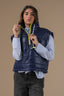 mini-mouwloos-puffer-jas-marine-adore-paris-model-vooraanzicht-2