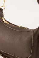 monica-leren-schoudertas-donkerbruin-dark-brown-productfoto-close-up-1